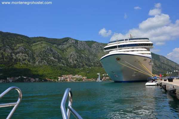 KOTOR SPEED BOAT TOUR WITH MH TRAVEL