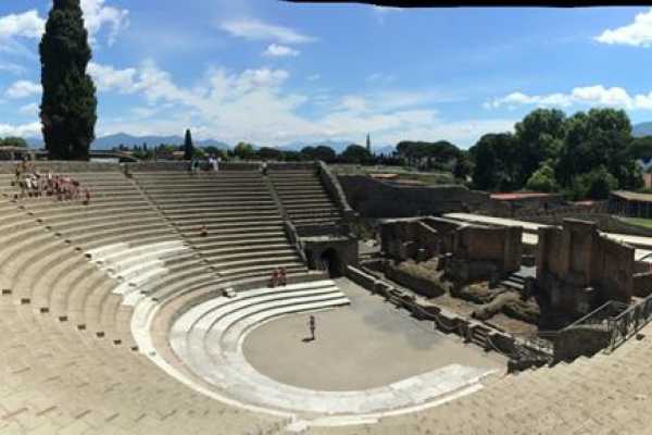 Rome 2 Naples & Pompeii