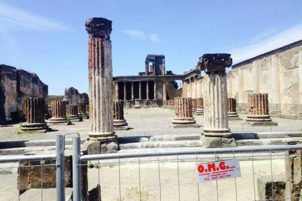 Rome 2 Naples & Pompeii