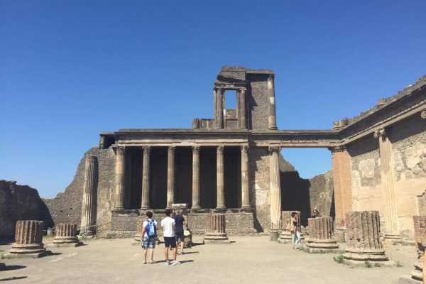 Rome 2 Naples & Pompeii