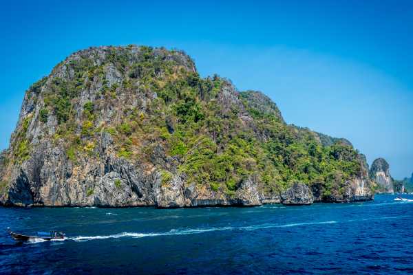 Angra dos Reis Island Exploration Cruise