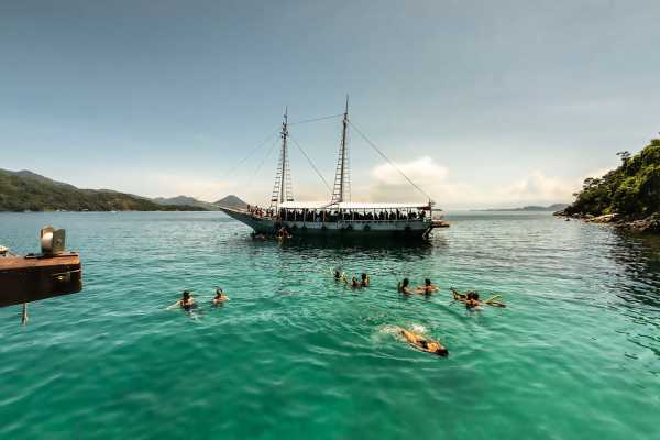 Angra dos Reis Island Exploration Cruise