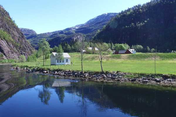 Fjord cruise Bergen - Mostraumen