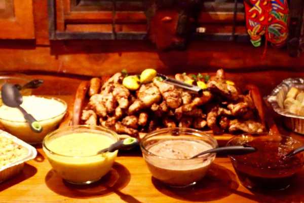 Canopy Zipline Tour and Gourmet BBQ Combo