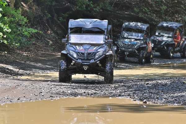 Jungles and Mountains Buggy Tour