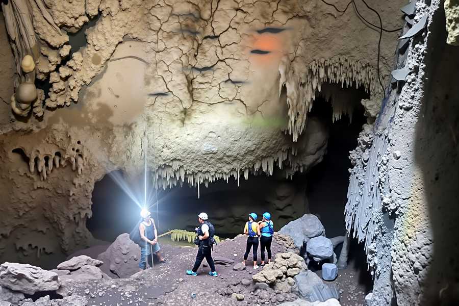 Tour Guanacaste Barra Honda Cavern Descent Tour