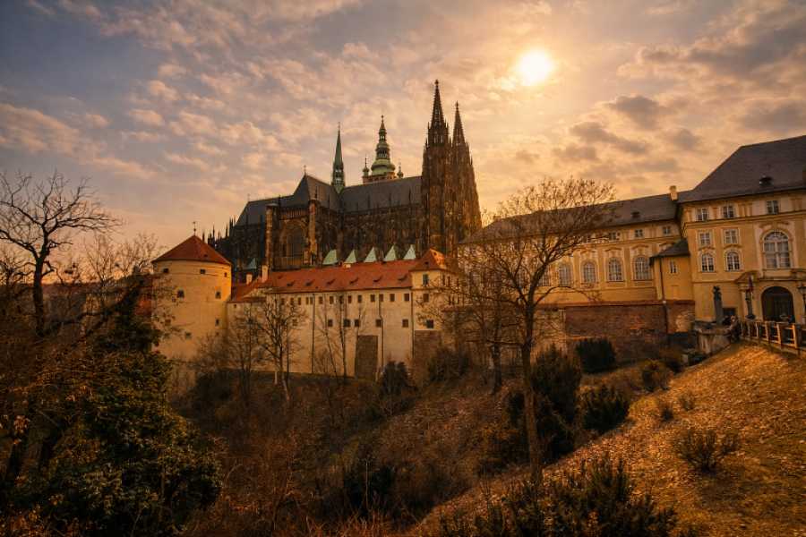 Turistico s.r.o. Tour del Castillo de Praga con entradas