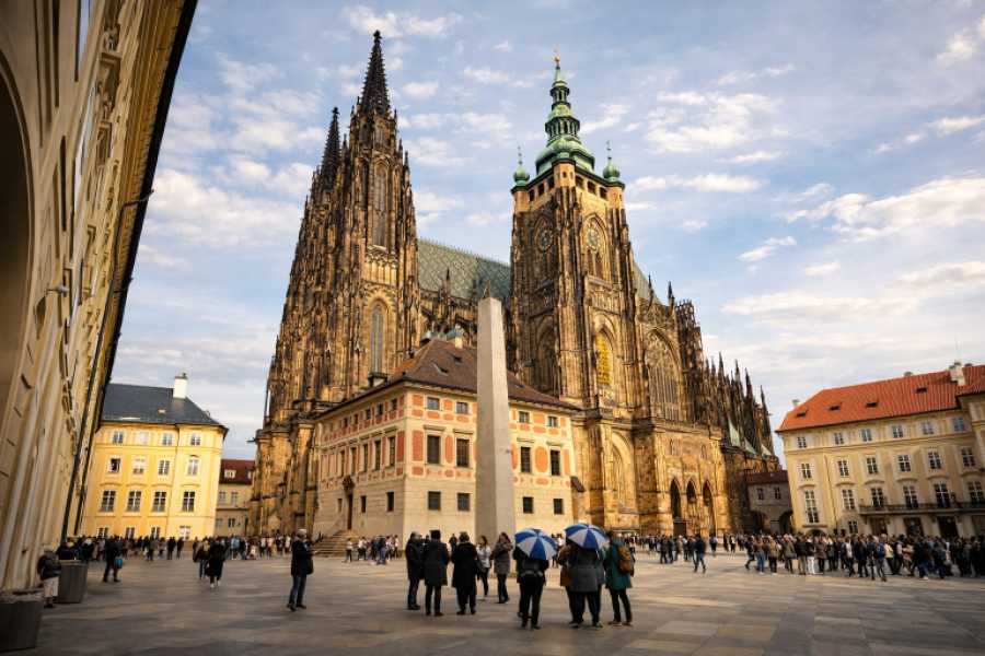 Turistico s.r.o. Tour del Castillo de Praga con entradas