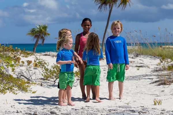 FULL DAY - DREAM DAY GETAWAY - ALL DAY ADVENTURE; SNORKELING, CRUISING, FEASTING