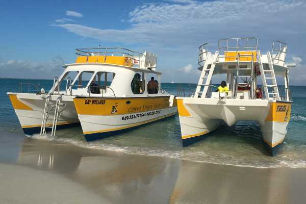 CORPORATE & GROUP BOATING CHARTERS