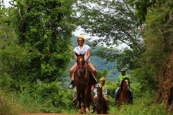 Diamante Horseback Riding Tour