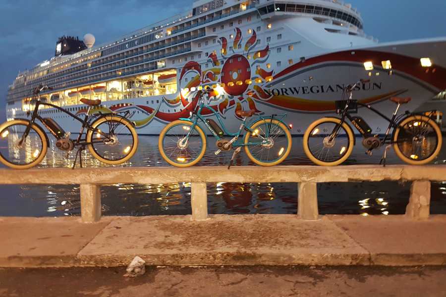 Cubyke Travel Havanna bei Nacht - Halber Tag - GEMEINSAME TOUR