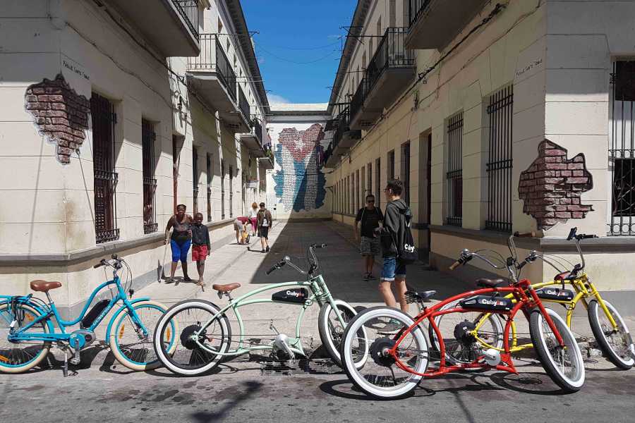 Cubyke Travel Cuban Revolution - Full Day - PRIVATE