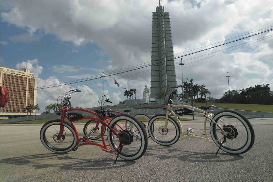 Cubyke Travel Cuban Revolution - Full Day - PRIVATE