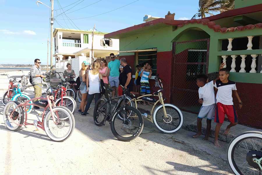 Cubyke Travel Let's go to the beach! - Full Day - PRIVATE
