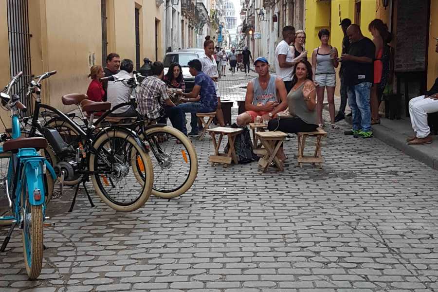 Cubyke Travel LA ESTRELLA MEDIA DE LA HABANA - PRIVADO
