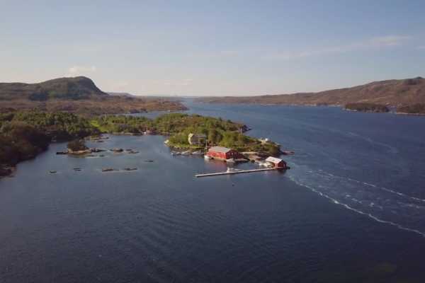 Idyllic village of Skjerjehamn