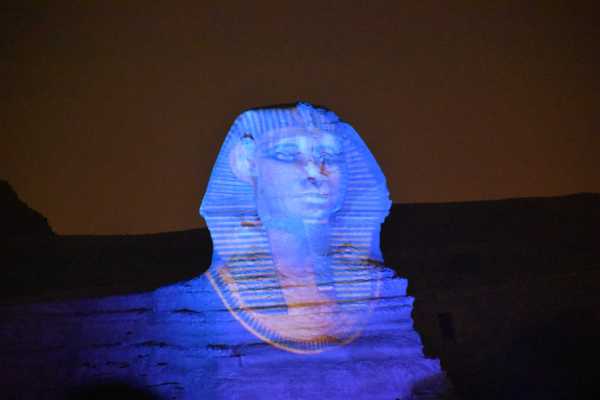 Giza Pyramids Sound and Light Show with Dinner