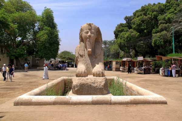 Day Tour to Giza Pyramids and Saqqara from Cairo