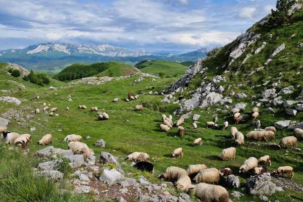 Via Dinarica's Mediterranean and inland route from Croatia to Bosnia