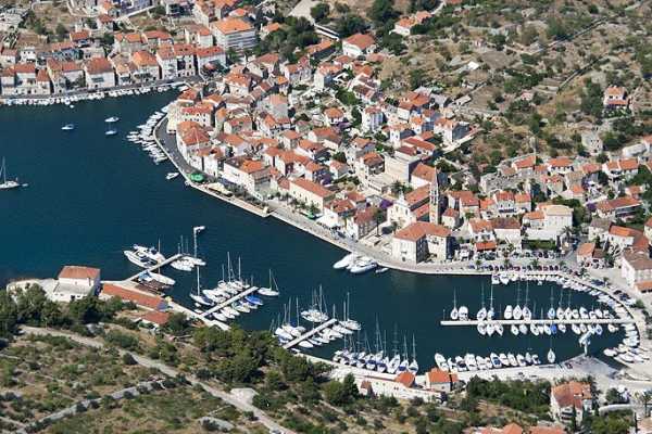 Speedboat trip to Brač, Hvar & Pakleni Islands