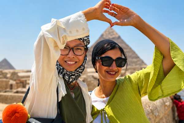 Short layover tour to Giza pyramids and Sphinx