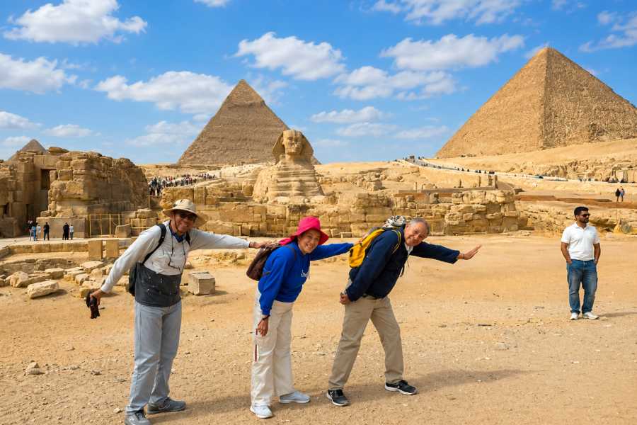 Let`s Explore Egypt Short layover tour to Giza pyramids and Sphinx