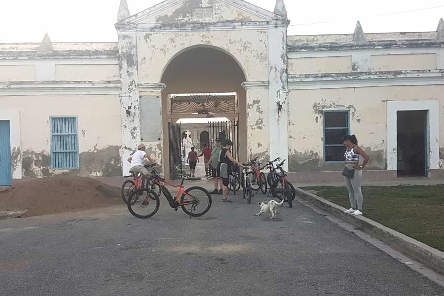 Cubyke Travel Ein Tag in Cienfuegos - PRIVAT