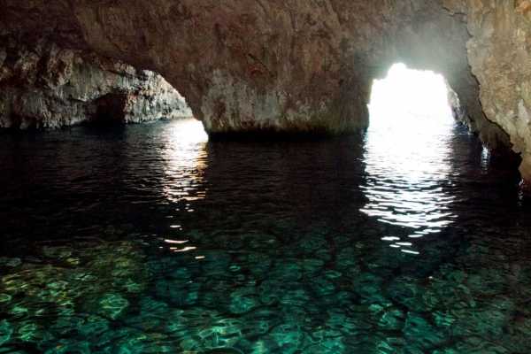 Blue cave excursion / Kabina boats