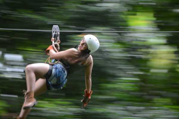 Canopy Zip-Line Tour Los Sue&ntilde;os