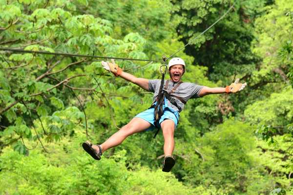 Canopy Zip-Line Tour Los Sue&ntilde;os