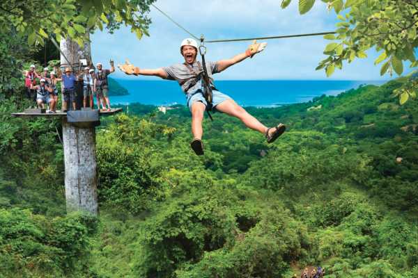 Canopy Zip-Line Tour Los Sue&ntilde;os