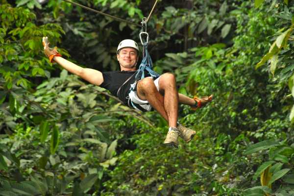 Canopy Zip-Line Tour Los Sue&ntilde;os