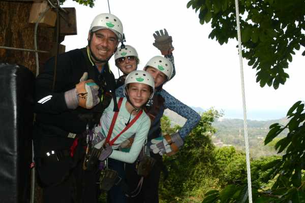 Canopy Zip-Line Tour Los Sue&ntilde;os
