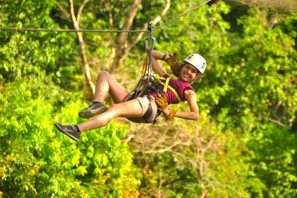 Canopy Zip-Line Tour Los Sue&ntilde;os