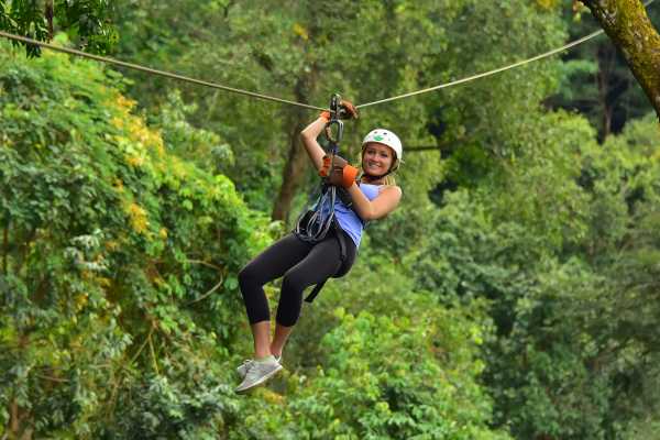 Canopy Zip-Line Tour Los Sue&ntilde;os