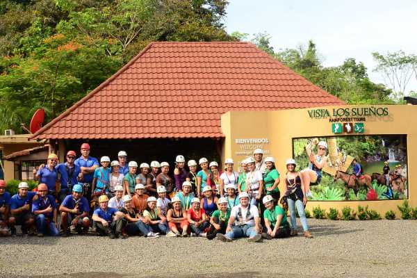 Canopy Zip-Line Tour Los Sue&ntilde;os