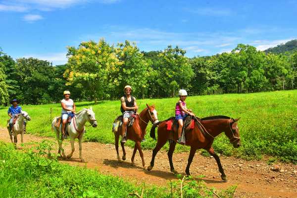 Horseback Riding Tour Los Sue&ntilde;os