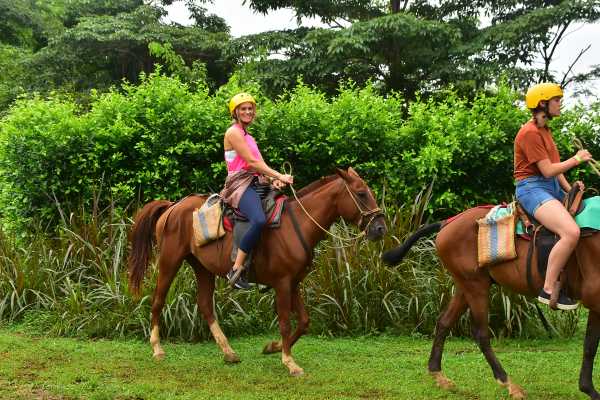 Horseback Riding Tour Los Sue&ntilde;os