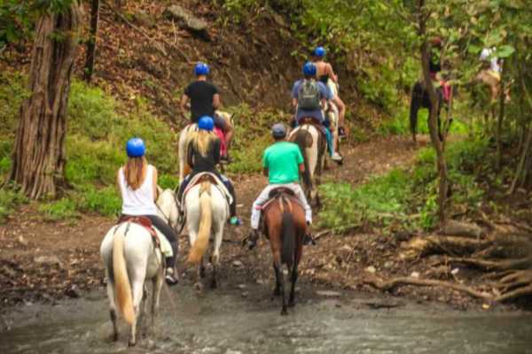 Horseback Riding Tour Los Sue&ntilde;os