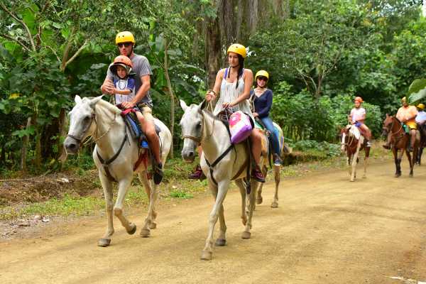 Horseback Riding Tour Los Sue&ntilde;os