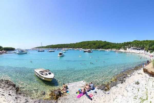 Boat excursion Pakleni islands / Joan