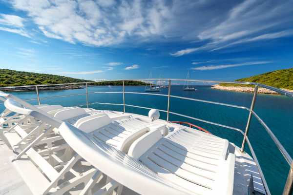 Boat excursion Pakleni islands / Joan