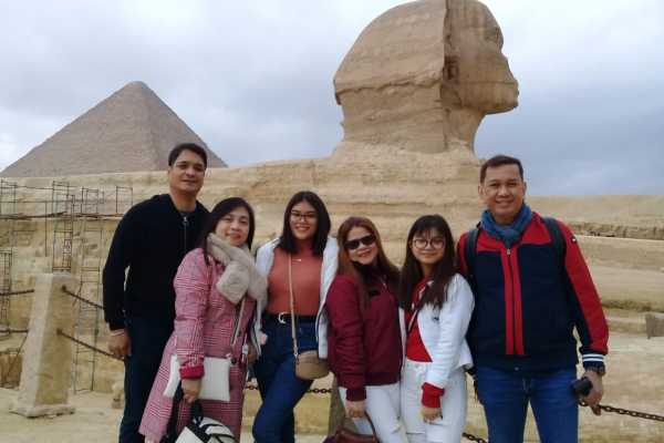 Half Day Tour Pyramids of Giza and Sphinx small group