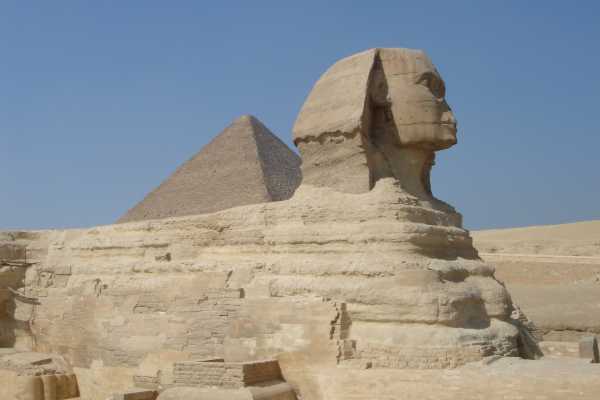 Half Day Tour Pyramids of Giza and Sphinx small group