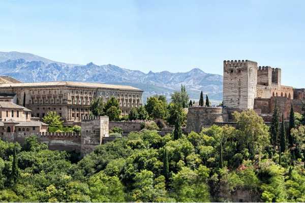 Visita Alhambra, Generalife y Alcazaba (max 8 personas)