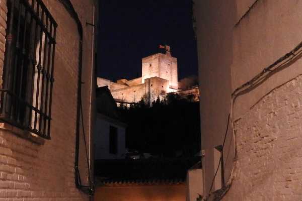Tour Conspiraci&oacute;n en el Albaic&iacute;n: intrigas, esp&iacute;as y confabulaciones
