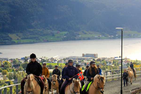 Panoramic riding trip Nordfjordeid