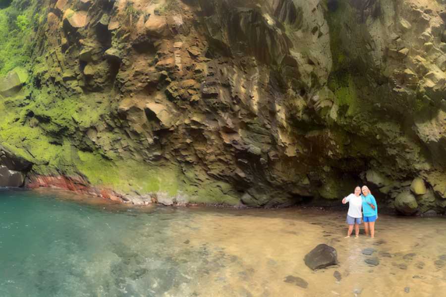 Tour Guanacaste La Orop&eacute;ndola Hot Springs and Waterfalls