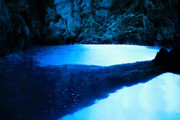 Vis and Blue cave tour - Boat Vagabundo